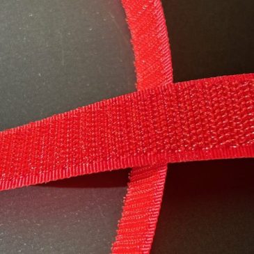 Auto-Agrippant rouge 20mm Crochet (25m)