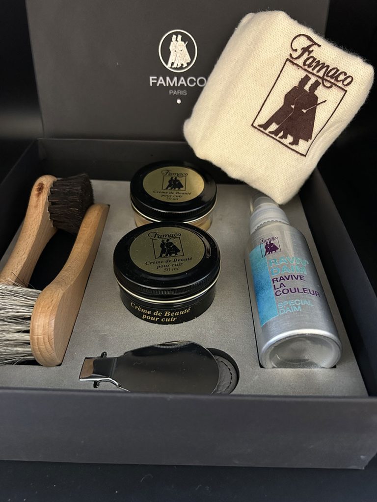 Coffret entretien du cuir